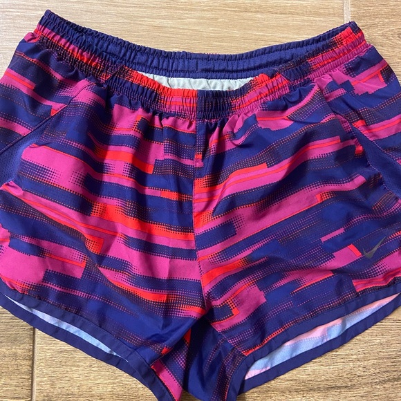 Nike Running Shorts - Picture 2 of 4